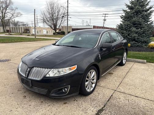 2010 Lincoln MKS Base