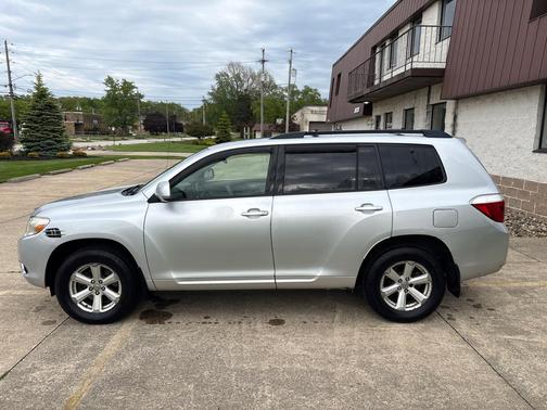 Classic Silver Metallic 2008 Toyota Highlander Base