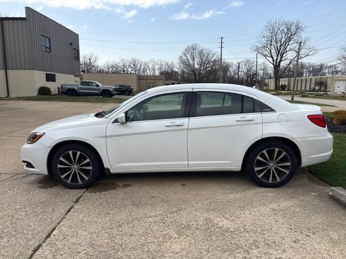 2013 Chrysler 200 Touring