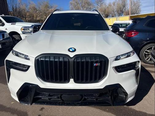 2024 BMW X7 M60i