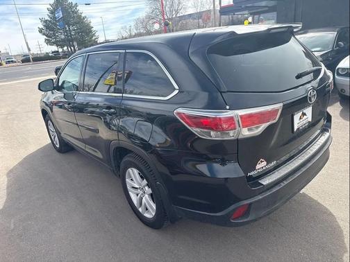 2016 Toyota Highlander LE