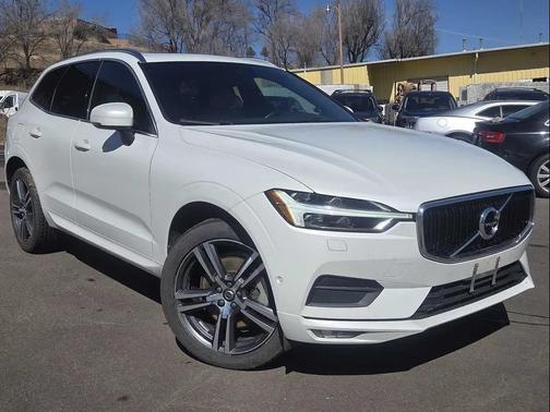 2018 Volvo XC60 T6 Momentum