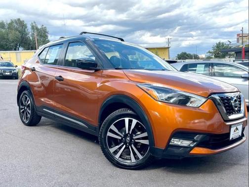 2019 Nissan Kicks SR