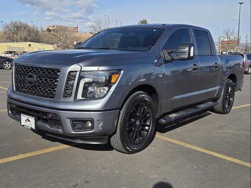 2019 Nissan Titan SL