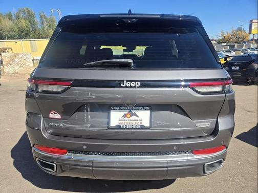 2022 Jeep Grand Cherokee Summit
