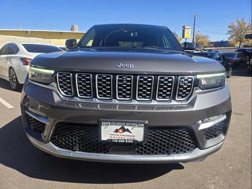 2022 Jeep Grand Cherokee Summit
