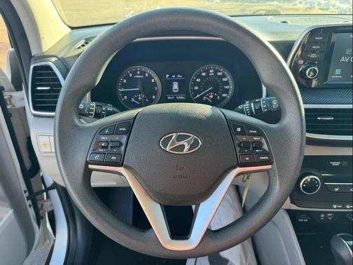 2020 Hyundai TUCSON SE