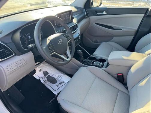 2020 Hyundai TUCSON SE