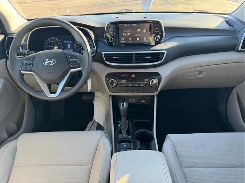 2020 Hyundai TUCSON SE