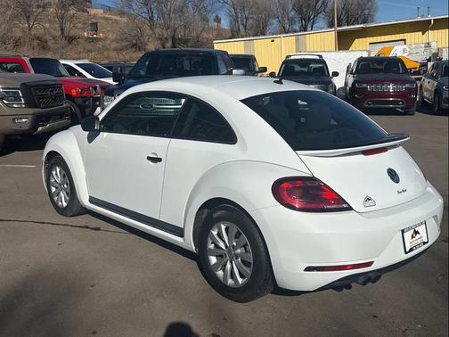 2018 Volkswagen Beetle 2.0T S