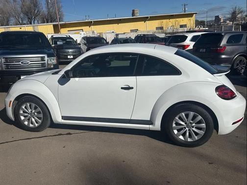 2018 Volkswagen Beetle 2.0T S