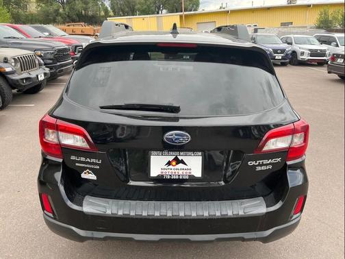 Crystal Black Silica 2016 Subaru Outback 3.6R Limited