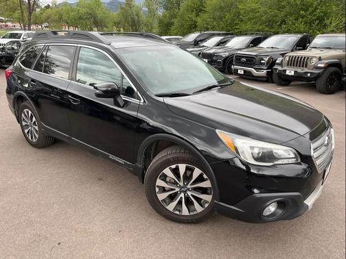 Crystal Black Silica 2016 Subaru Outback 3.6R Limited