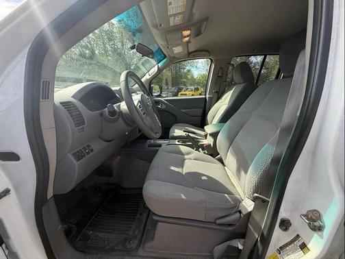2017 Nissan Frontier SV