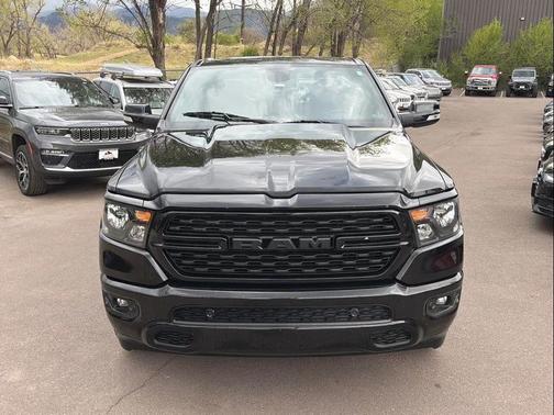 Diamond Black Crystal Pearlcoat 2022 RAM 1500 Big Horn/Lone Star