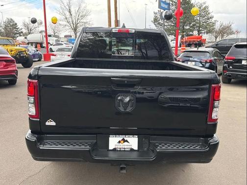 Diamond Black Crystal Pearlcoat 2022 RAM 1500 Big Horn/Lone Star