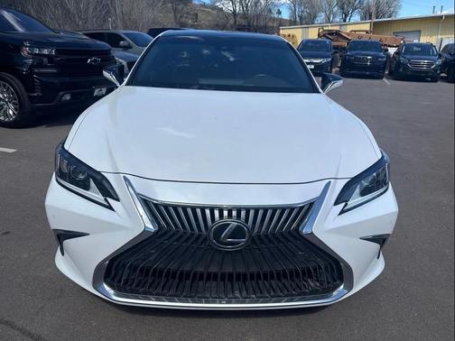 Eminent White Pearl 2020 Lexus ES 350 Base