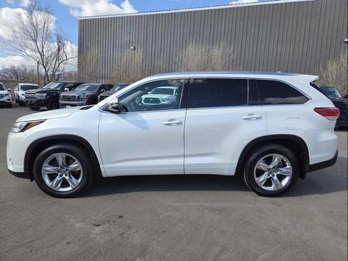 2017 Toyota Highlander Limited