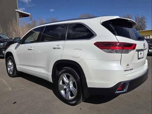 2017 Toyota Highlander Limited