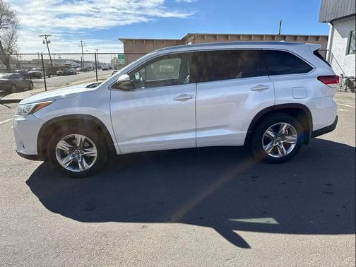 2017 Toyota Highlander Limited