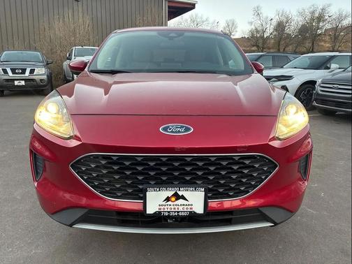 2020 Ford Escape SE