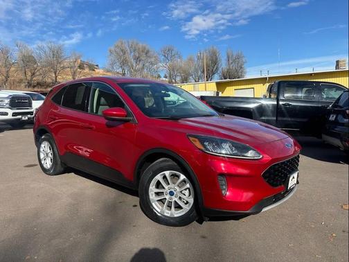 2020 Ford Escape SE