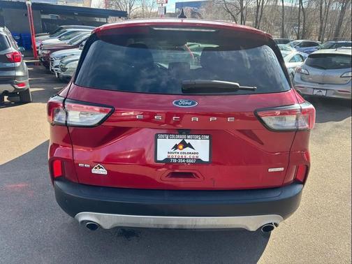 2020 Ford Escape SE