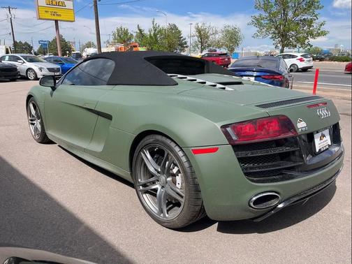 Black 2011 Audi R8 5.2 quattro Spyder