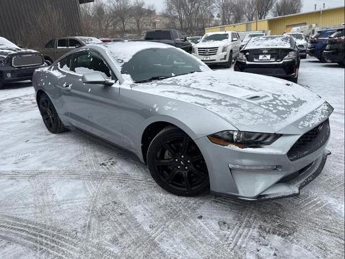 2020 Ford Mustang EcoBoost