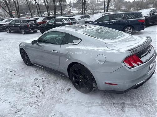 2020 Ford Mustang EcoBoost