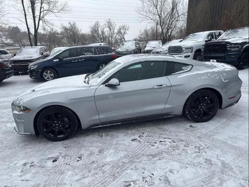 2020 Ford Mustang EcoBoost