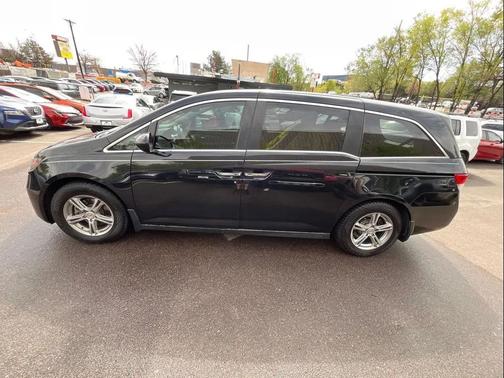 Crystal Black Pearl 2016 Honda Odyssey EX-L