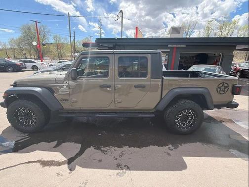 Gator Clearcoat 2020 Jeep Gladiator Sport S