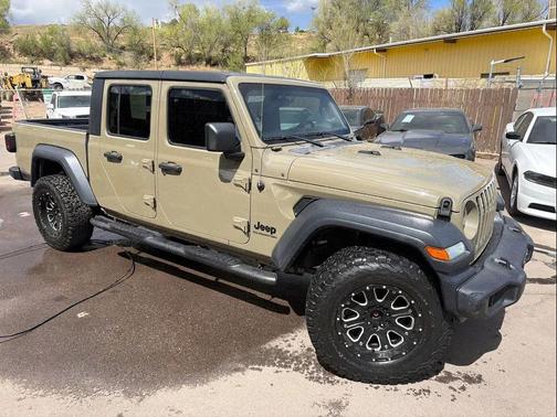 Gator Clearcoat 2020 Jeep Gladiator Sport S