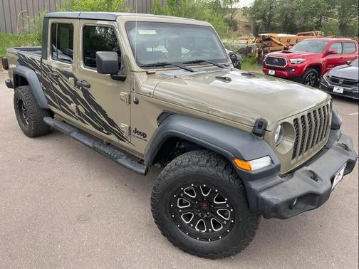 Gator Clearcoat 2020 Jeep Gladiator Sport S