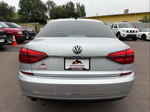 2016 Volkswagen Passat 1.8T SE w/Technology