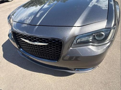 Granite Crystal Metallic Clearcoat 2017 Chrysler 300 S