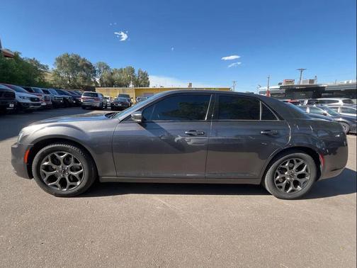 Granite Crystal Metallic Clearcoat 2017 Chrysler 300 S