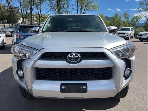 Classic Silver Metallic 2018 Toyota 4Runner SR5 Premium