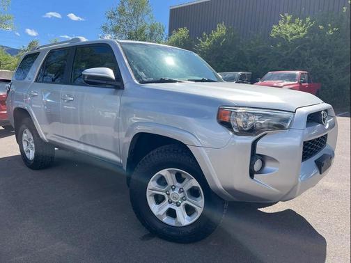 Classic Silver Metallic 2018 Toyota 4Runner SR5 Premium