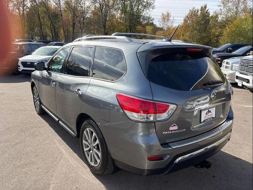 2015 Nissan Pathfinder SV