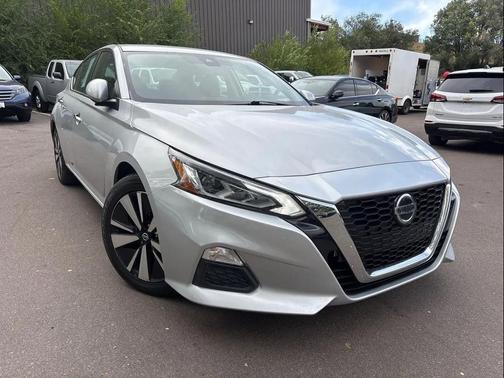 2021 Nissan Altima 2.5 SV