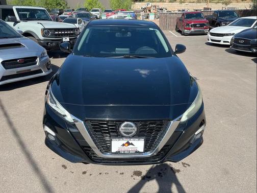 Super Black 2019 Nissan Altima 2.5 SV
