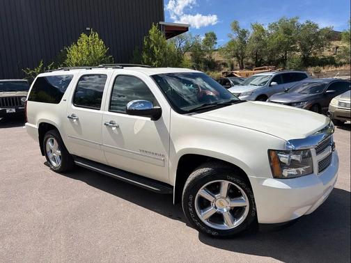 White 2013 Chevrolet Suburban 1500 LTZ