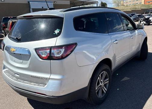 Silver Ice Metallic 2016 Chevrolet Traverse 2LT
