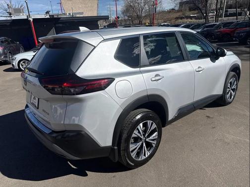 2022 Nissan Rogue SV