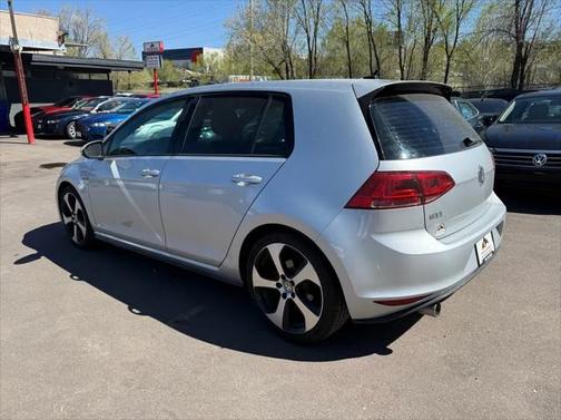 2017 Volkswagen Golf GTI 2.0T S 4-Door