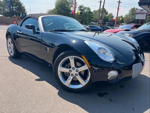 Mysterious (Black) 2006 Pontiac Solstice