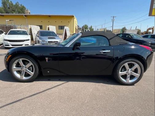 Mysterious (Black) 2006 Pontiac Solstice