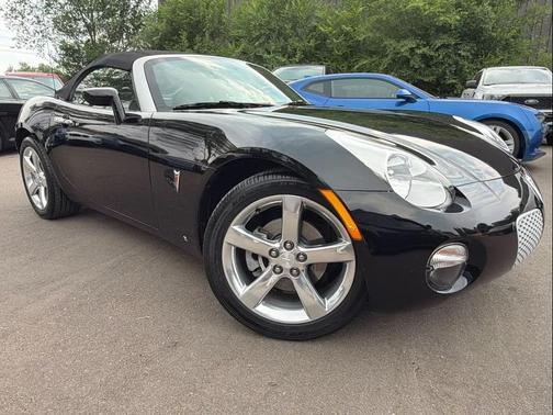 Mysterious (Black) 2006 Pontiac Solstice